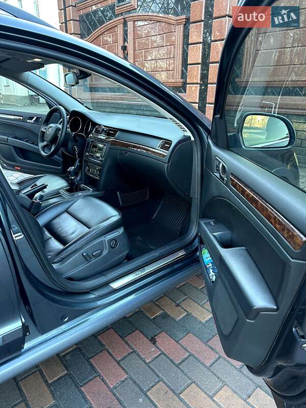 Универсал Skoda Superb 2014 в Звягеле