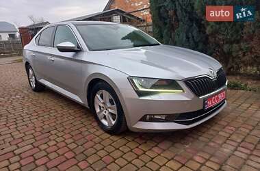 Ліфтбек Skoda Superb 2017 в Львові