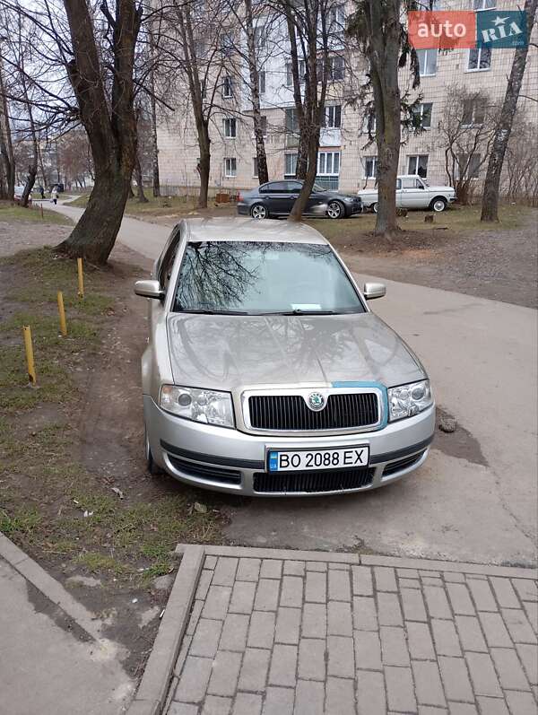Skoda Superb 2004