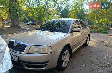 Ліфтбек Skoda Superb 2005 в Кривому Розі