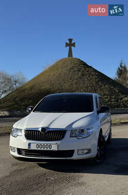 Лифтбек Skoda Superb 2010 в Тернополе