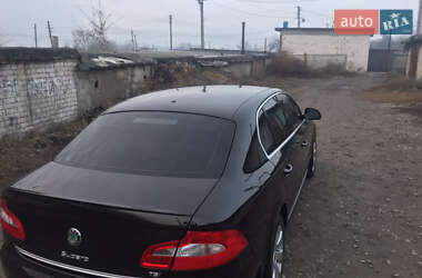 Лифтбек Skoda Superb 2012 в 