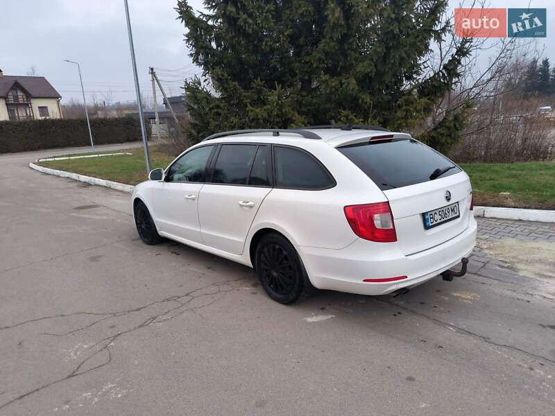 Универсал Skoda Superb 2012 в Львове