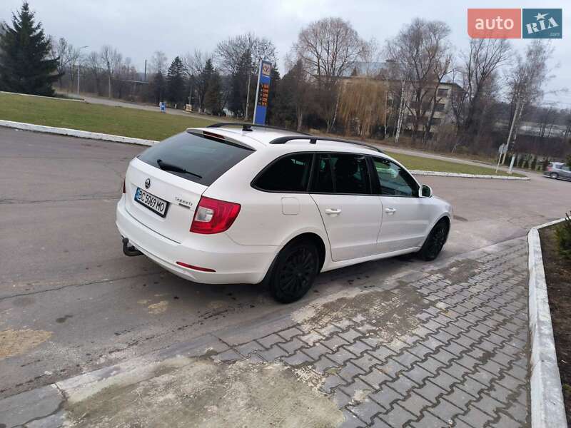 Универсал Skoda Superb 2012 в Львове