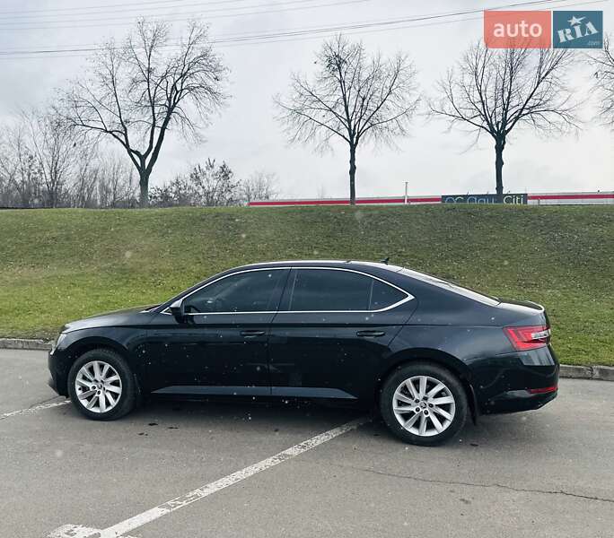Универсал Skoda Superb 2018 в Кривом Роге