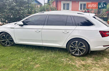 Универсал Skoda Superb 2018 в 