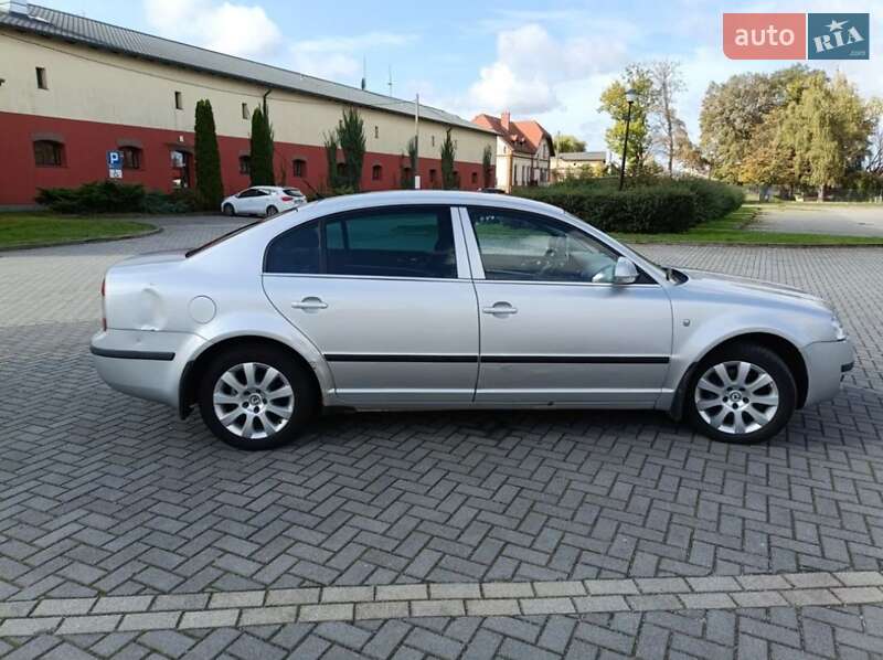 Ліфтбек Skoda Superb 2001 в Слов'янську
