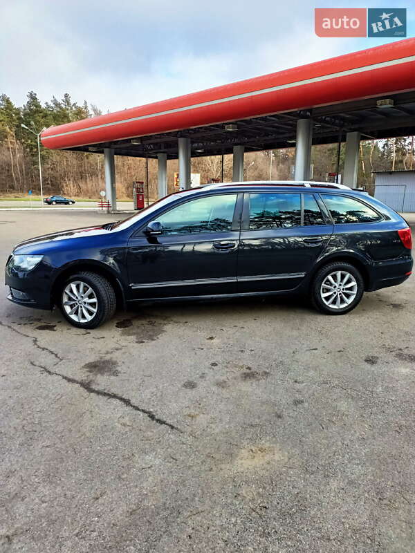 Універсал Skoda Superb 2014 в Харкові