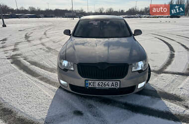 Ліфтбек Skoda Superb 2010 в Дніпрі