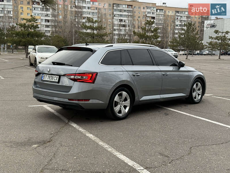 Универсал Skoda Superb 2015 в Николаеве