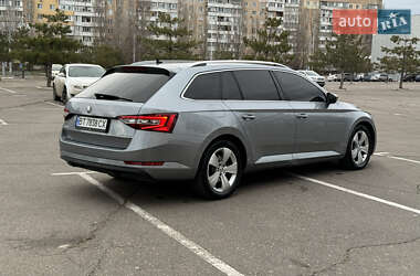 Универсал Skoda Superb 2015 в 
