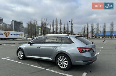 Универсал Skoda Superb 2020 в Киеве