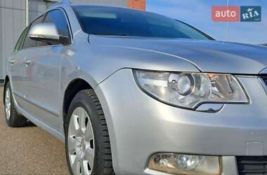 Універсал Skoda Superb 2011 в Виноградові