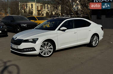 Лифтбек Skoda Superb 2019 в 