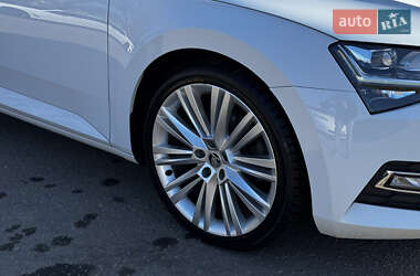 Лифтбек Skoda Superb 2019 в 