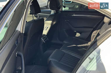 Лифтбек Skoda Superb 2019 в 