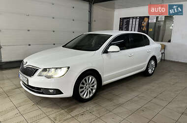 Лифтбек Skoda Superb 2013 в Умани