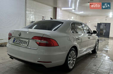 Лифтбек Skoda Superb 2013 в Умани