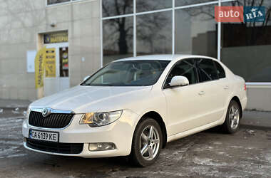 Лифтбек Skoda Superb 2011 в Смеле