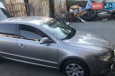 Лифтбек Skoda Superb 2012 в 