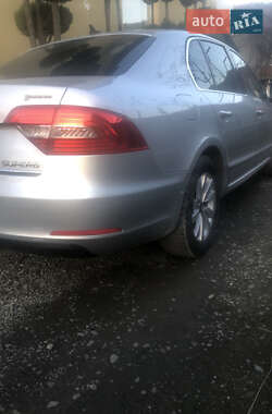 Лифтбек Skoda Superb 2014 в 