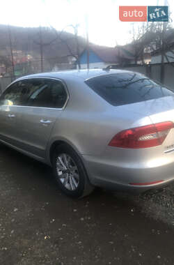 Лифтбек Skoda Superb 2014 в 