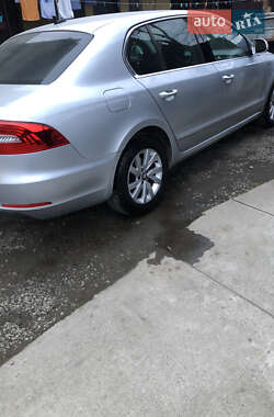 Лифтбек Skoda Superb 2014 в 
