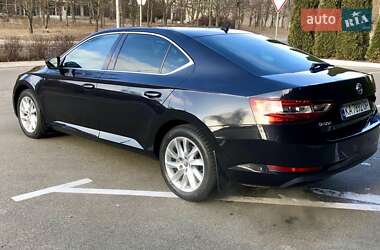 Лифтбек Skoda Superb 2017 в 