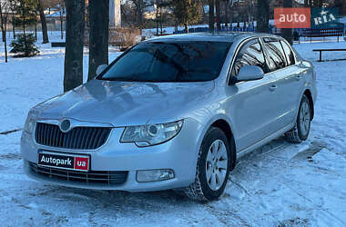 Skoda Superb 2012