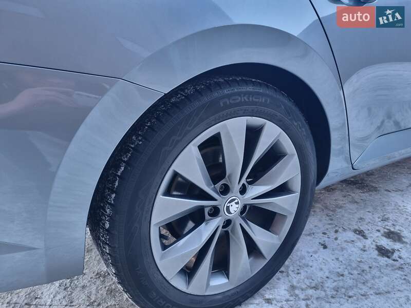 Лифтбек Skoda Superb 2017 в Кременчуге