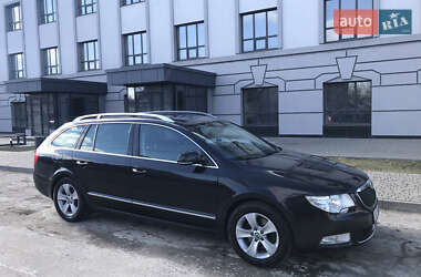 Универсал Skoda Superb 2011 в Здолбунове