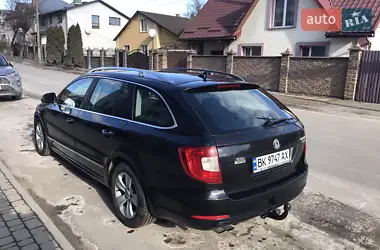 Skoda Superb 2011