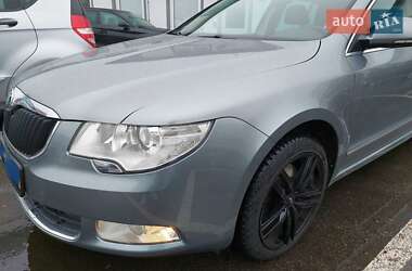 Універсал Skoda Superb 2010 в Володимирі