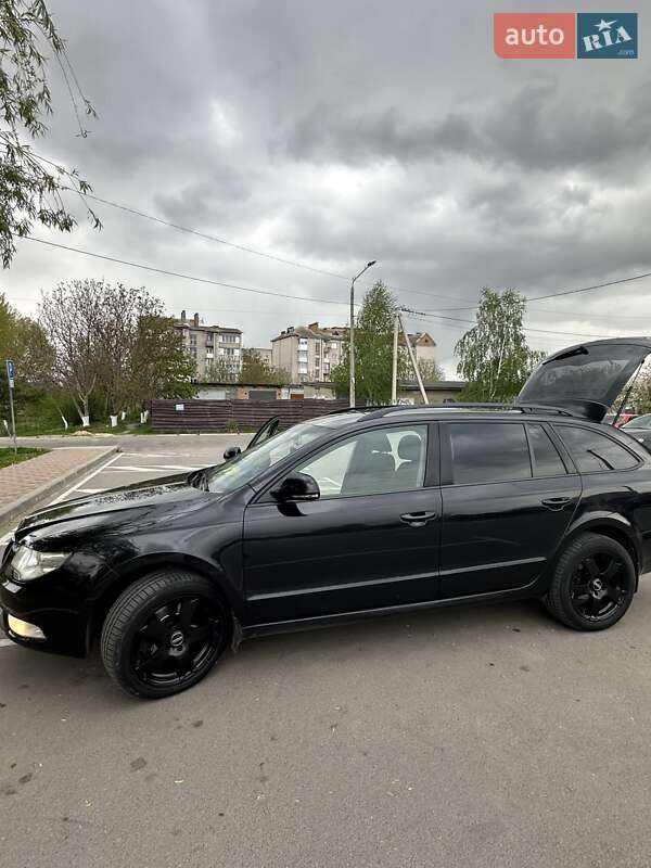 Универсал Skoda Superb 2013 в Ровно