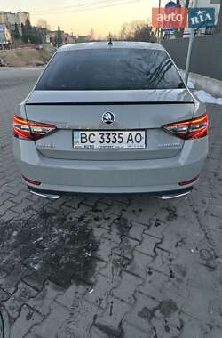 Лифтбек Skoda Superb 2018 в 
