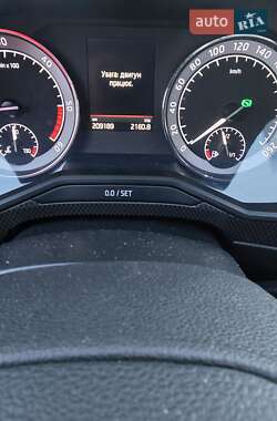 Лифтбек Skoda Superb 2018 в 