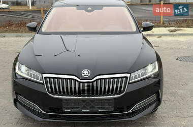 Ліфтбек Skoda Superb 2022 в 