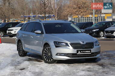 Универсал Skoda Superb 2015 в Киеве