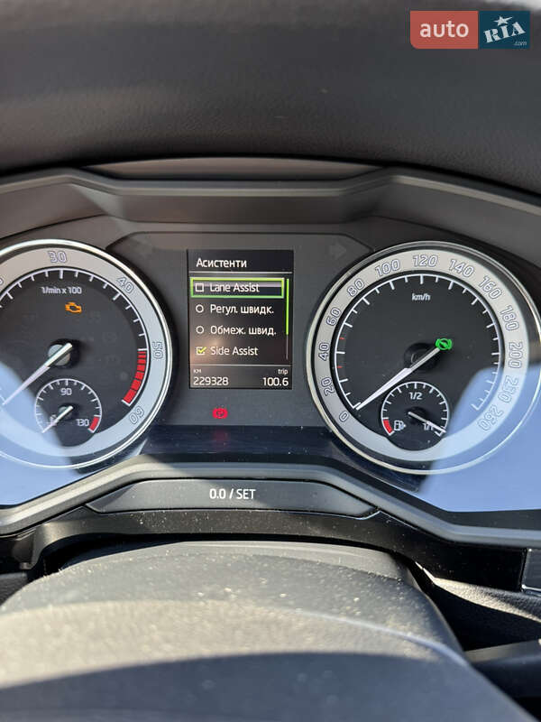 Универсал Skoda Superb 2019 в Кривом Роге