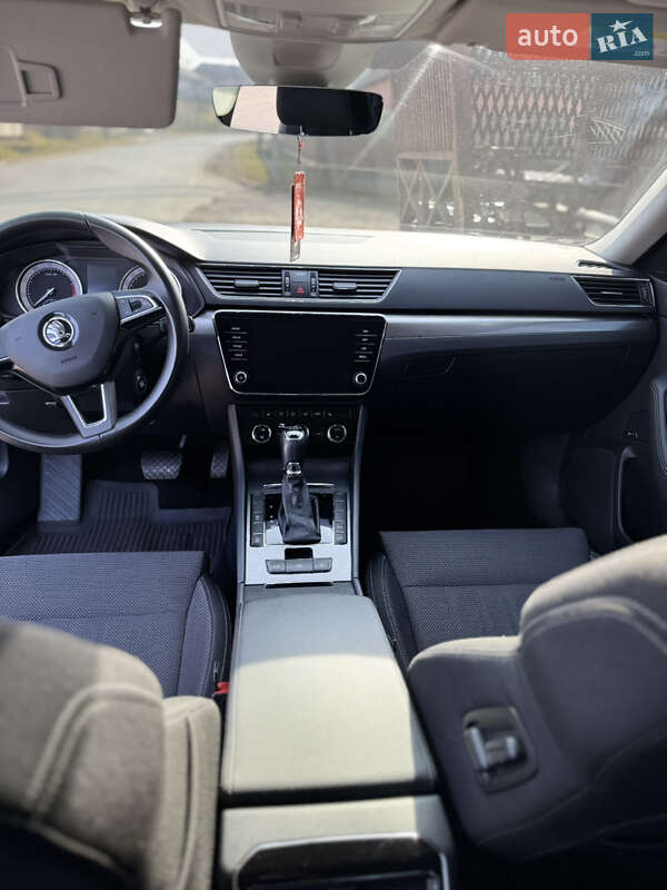 Лифтбек Skoda Superb 2019 в Мукачево