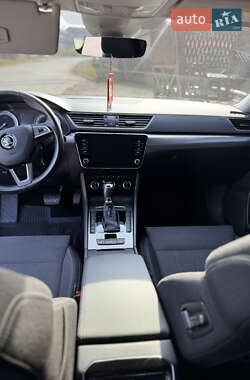 Лифтбек Skoda Superb 2019 в 