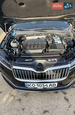 Лифтбек Skoda Superb 2019 в 