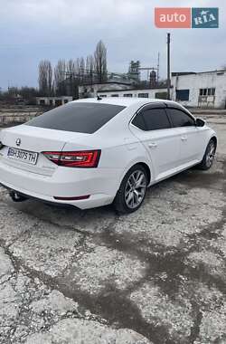 Лифтбек Skoda Superb 2017 в 