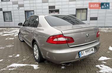 Лифтбек Skoda Superb 2010 в 