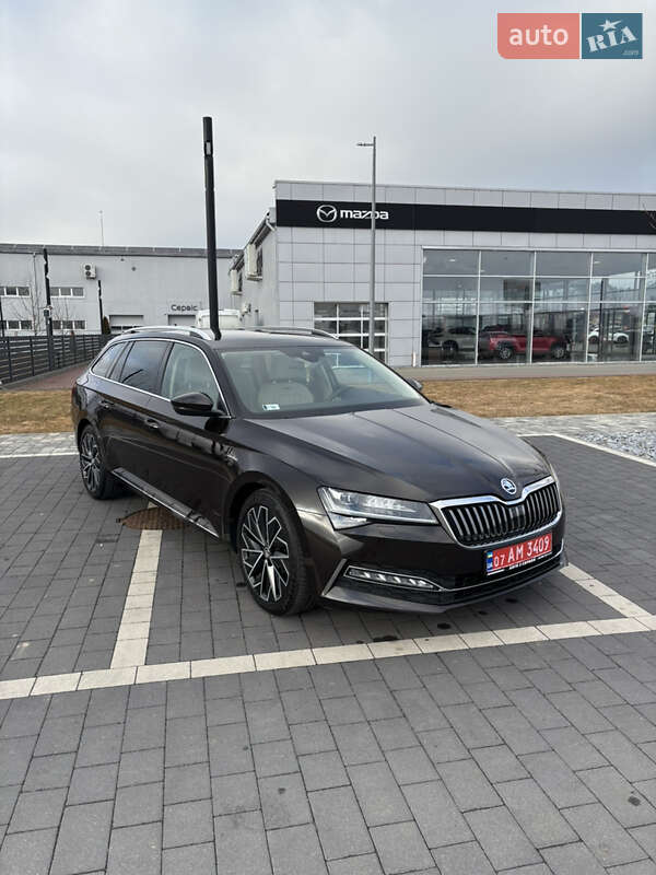 Универсал Skoda Superb 2019 в 
