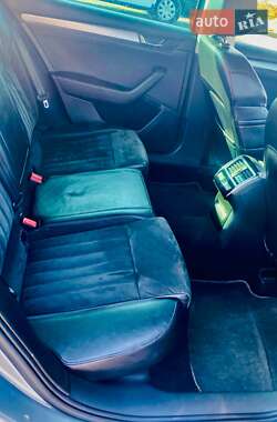 Ліфтбек Skoda Superb 2015 в 