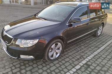 Універсал Skoda Superb 2012 в Рівному