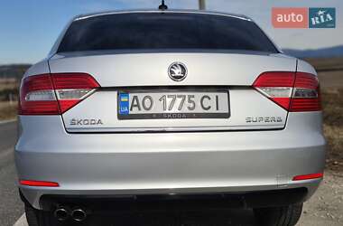 Лифтбек Skoda Superb 2014 в 