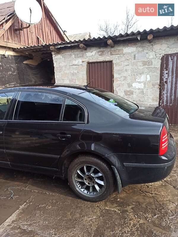 Лифтбек Skoda Superb 2004 в Близнюках