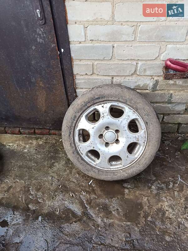 Лифтбек Skoda Superb 2004 в Близнюках